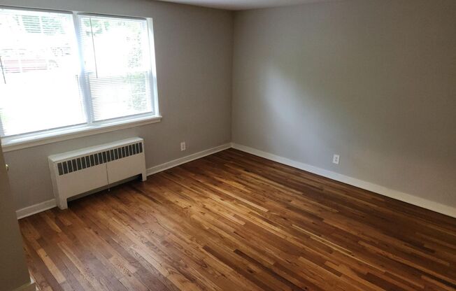1 bed, 1 bath, 663 sqft, $2,050, Unit H-07