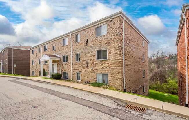 1 bed, 1 bath, 750 sqft, $1,099, Unit 110 C