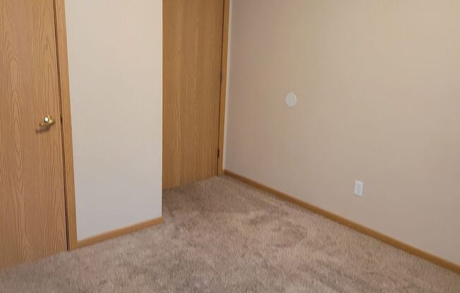 1 bed, 1 bath, 689 sqft, $1,500, Unit 9