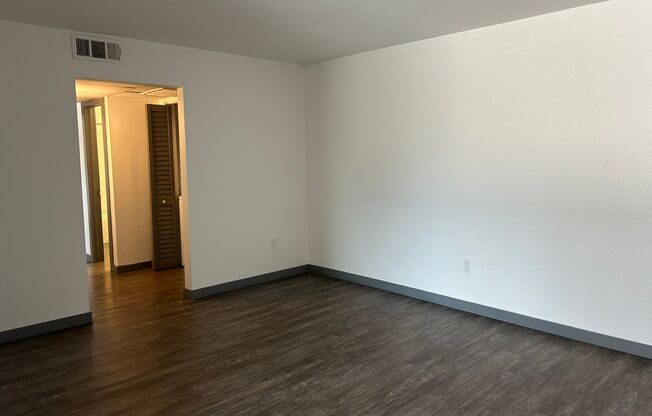 2 beds, 1 bath, 920 sqft, $3,070, Unit D057