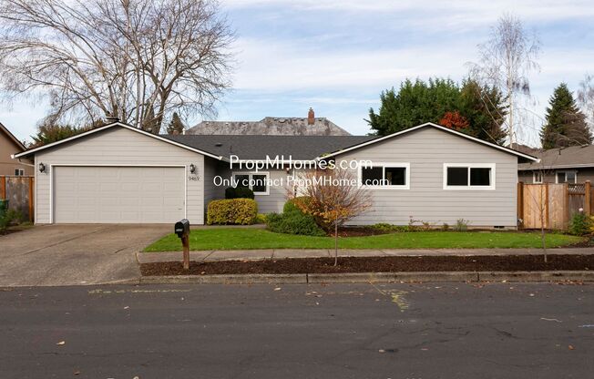 Stunning Three Bedroom Home in the Heart of Tualatin!