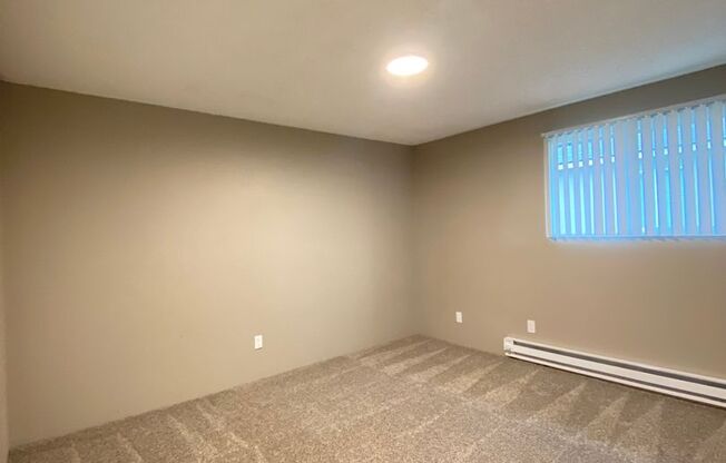 2 beds, 1 bath, 830 sqft, $1,250, Unit C-208