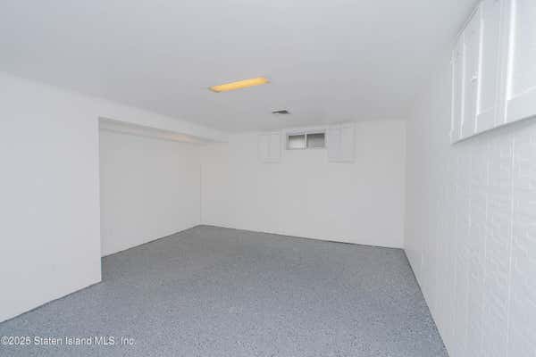 8 SUNNYSIDE TER
