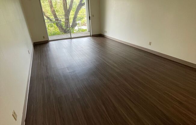 2 beds, 1.5 baths, 900 sqft, $1,650, Unit C106