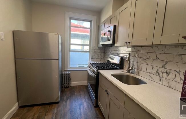 433 E 2 ST