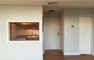 2 beds, 1 bath, 696 sqft, $1,800, Unit 1-21