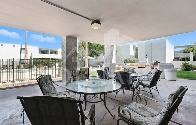 2 beds, 2 baths, 932 sqft, $1,450, Unit Unit 229e