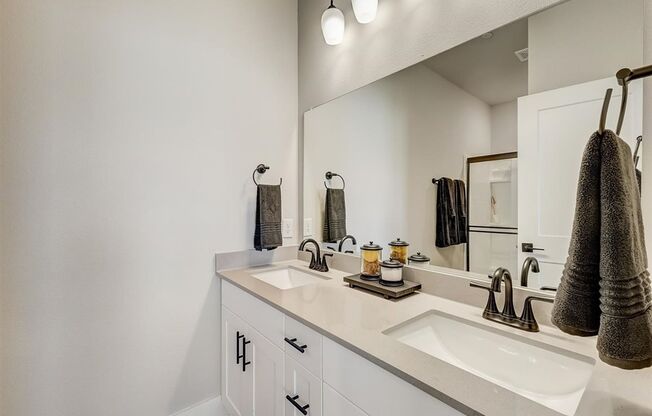 3 beds, 2.5 baths, 1,184 sqft, $1,750, Unit 4525 Colosseum Way