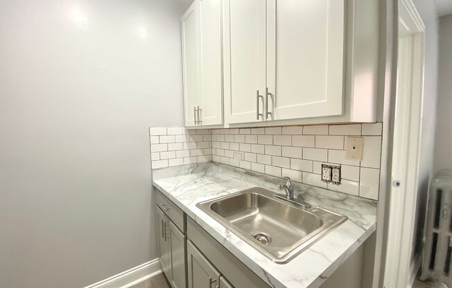 Studio, 1 bath, 375 sqft, $1,300, Unit 4241-303