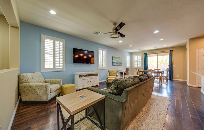 Single-Story Living with Modern Finishes – Available Furnished or Unfurnished