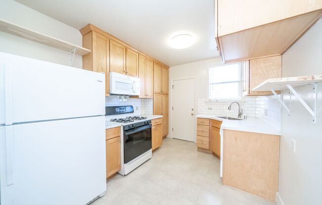 1 bed, 1 bath, $1,875, Unit 444