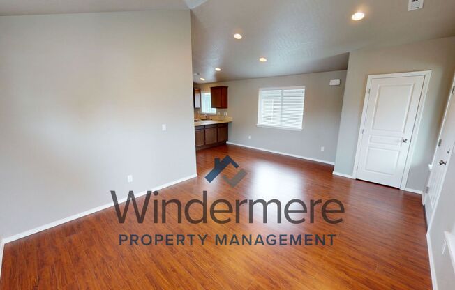 2 beds, 1 bath, 880 sqft, $1,495, Unit chin287-1