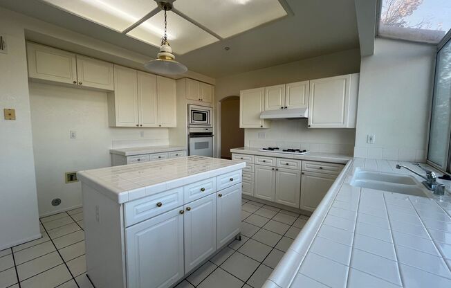 4 beds, 3.5 baths, $3,495, Unit Unit-1