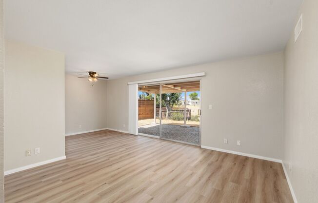 Gorgeous remodeled 3bd 2 bath home available in Clairemont