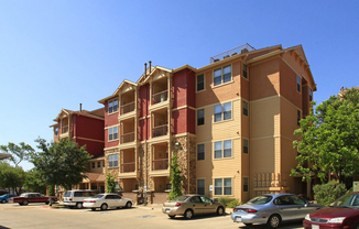 1032 Clayton Ln