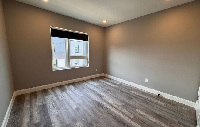 4 beds, 1 bath, 971 sqft, $3,800, Unit 214