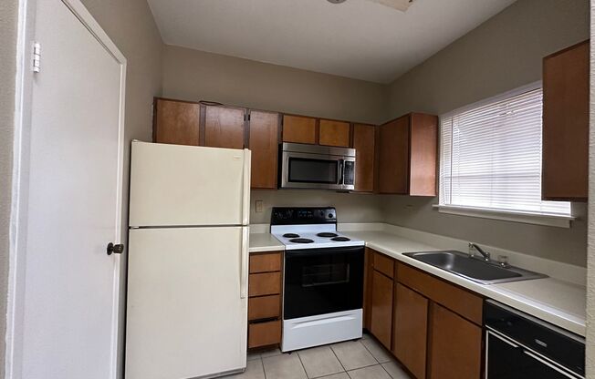 Studio, 1 bath, 432 sqft, $895, Unit 68