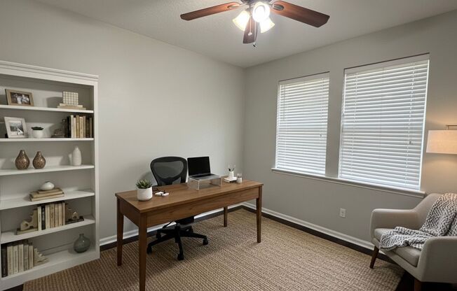 Beautiful 3 Bed/3 Bath Corner-Lot Home in Manadrin -  Fenced-in Backyard, Garage, Bonus Room, Resort-Style Amenities!