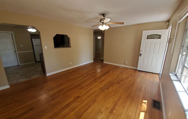 2 beds, 1 bath, $1,775