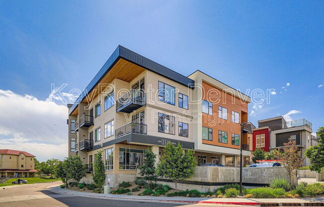 2876 W 53 AVE