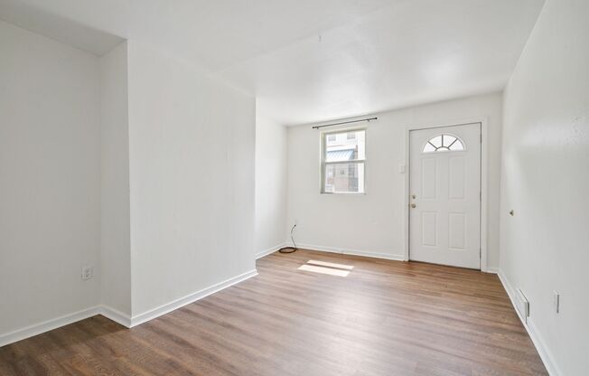 2 bed 1 bath with fresh updates - great location, fenced in yard
