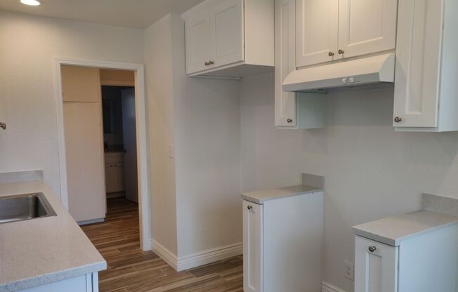 1 bed, 1 bath, 700 sqft, $2,500, Unit 4