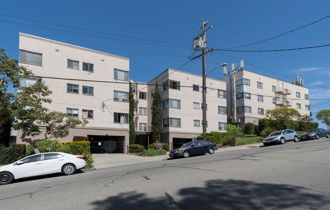 1 bed, 1 bath, $1,795, Unit 2E