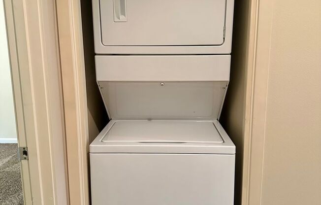 Newly renovated Two-bedroom apartment in Ashland!