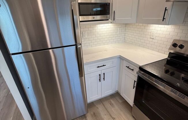 Bir - 906 E. 4th Av.