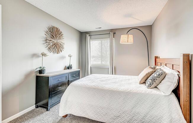 2 beds, 1 bath, 860 sqft, $1,154