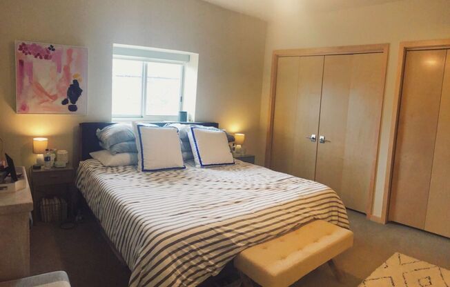3 beds, 3 baths, 1,914 sqft, $3,950, Unit 606