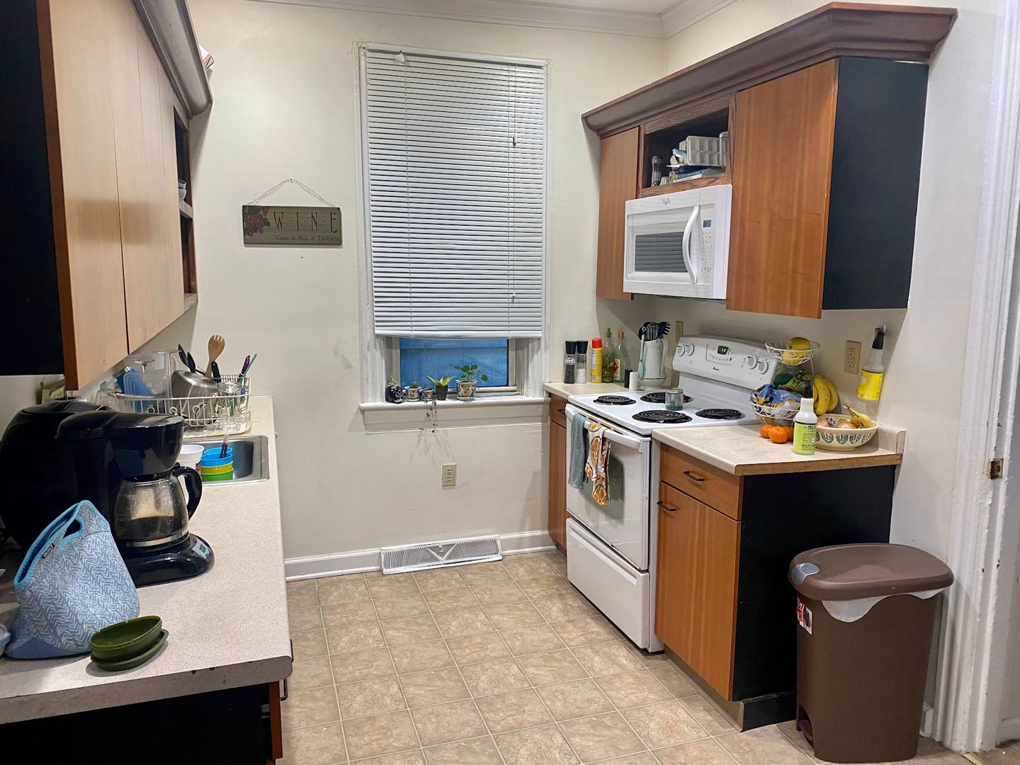 Spacious 4 Bedroom  in Slopes w/ Laundry & Central Air