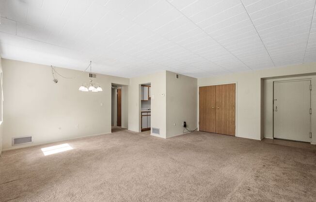 2 beds, 1 bath, 950 sqft, $1,199, Unit 104 B