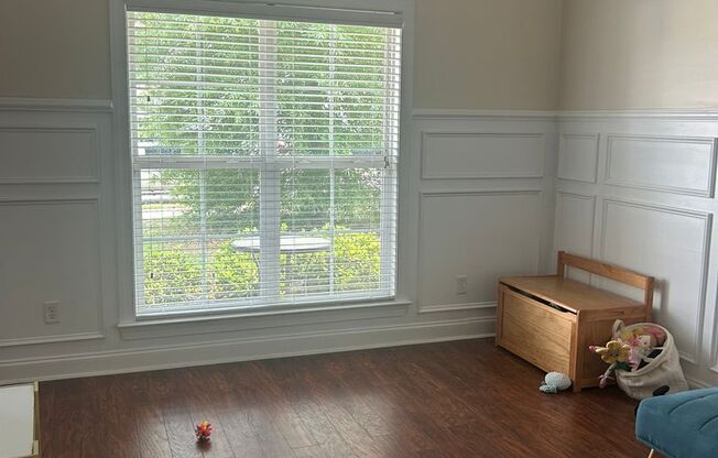 Beautiful Model Home 4 bedroom 2.5 bath