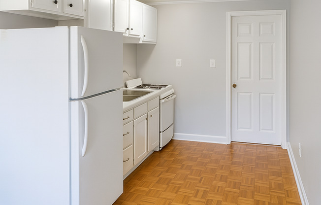 1 bed, 1 bath, 570 sqft, $700, Unit CS 76