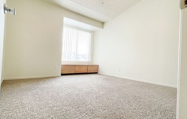 2 beds, 2 baths, 1,044 sqft, $1,795, Unit 1690-209