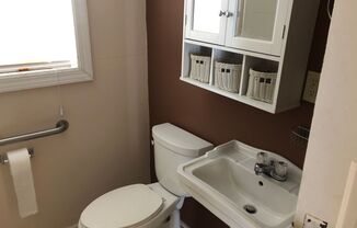 3 beds, 1 bath, $945