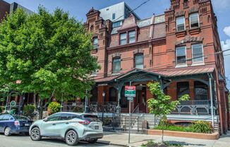 122 S 39th St