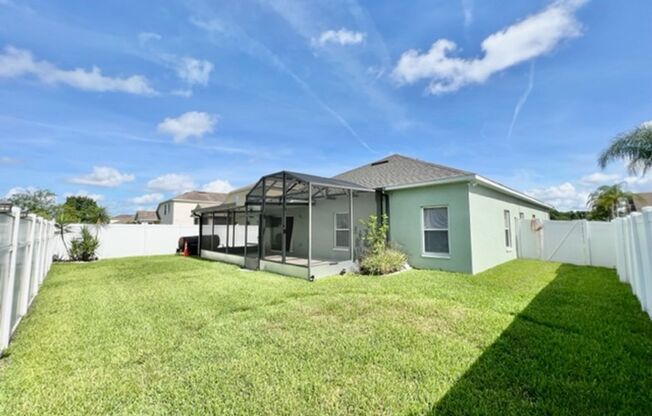 4 beds, 2 baths, $2,595
