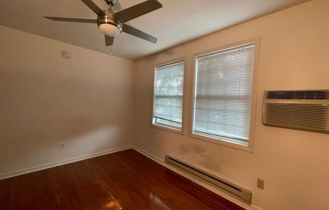 2 beds, 1 bath, 875 sqft, $2,450, Unit 3