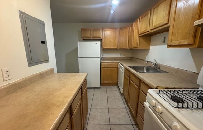 3 beds, 1 bath, 810 sqft, $1,590, Unit 732 S. Millvale Ave. #A1
