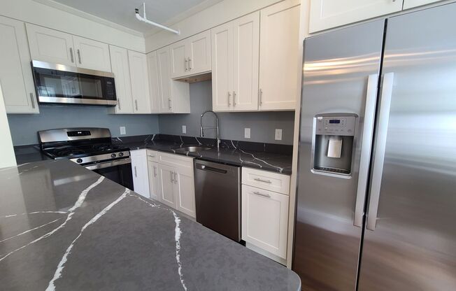 1 bed, 1 bath, $2,700, Unit 9