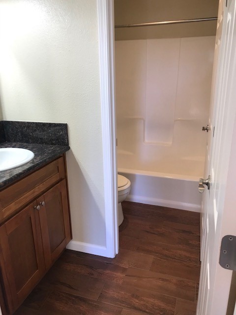 1 bed, 1 bath, 700 sqft, $1,730, Unit 244