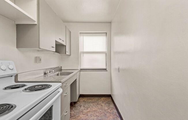 2 beds, 1 bath, 800 sqft, $475, Unit 2117 Brownsville Road Apt #A21