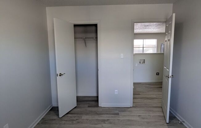 2 beds, 1 bath, 855 sqft, $1,099, Unit 3364-17