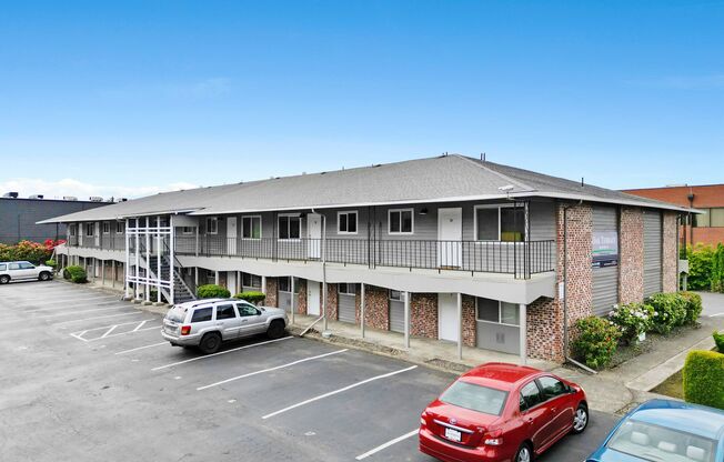 1 bed, 1 bath, 576 sqft, $1,095, Unit 16