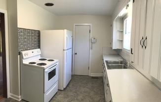 2 beds, 1 bath, $1,599