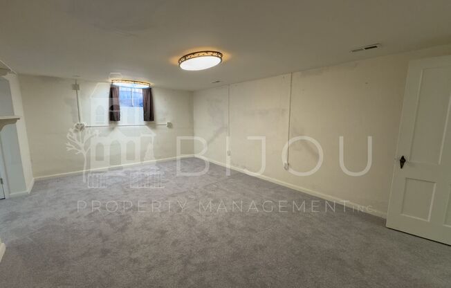 4 beds, 4 baths, $3,250