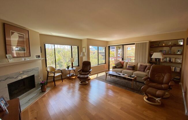 6 month Furnished rental Bankers Hill, View, 2 bd 2 ba 2 parking 1600 sq ft