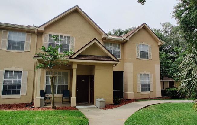 858 GRAND REGENCY POINTE